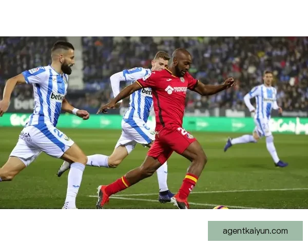 西甲埃斯帕尼奥尔主场表现稳健，持续保持不败状态