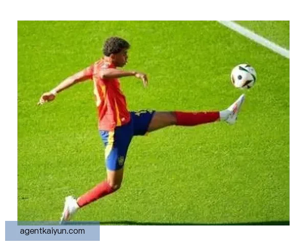 欧洲杯最佳年轻球员评选标准与近年获奖者表现分析